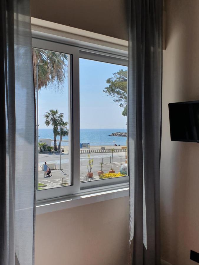 Vela Bianca H & R Hotel Diano Marina Exterior photo