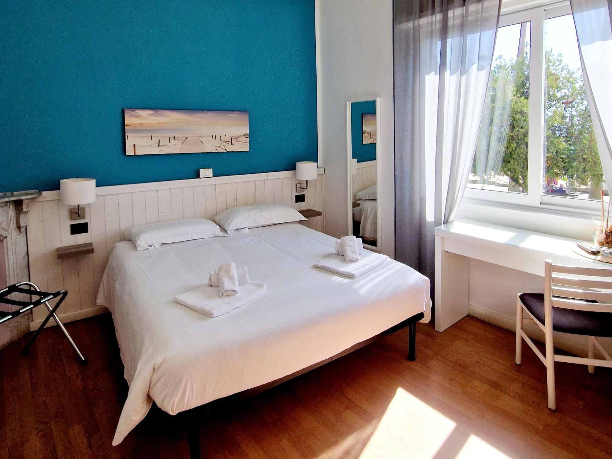 Vela Bianca H & R Hotel Diano Marina Exterior photo