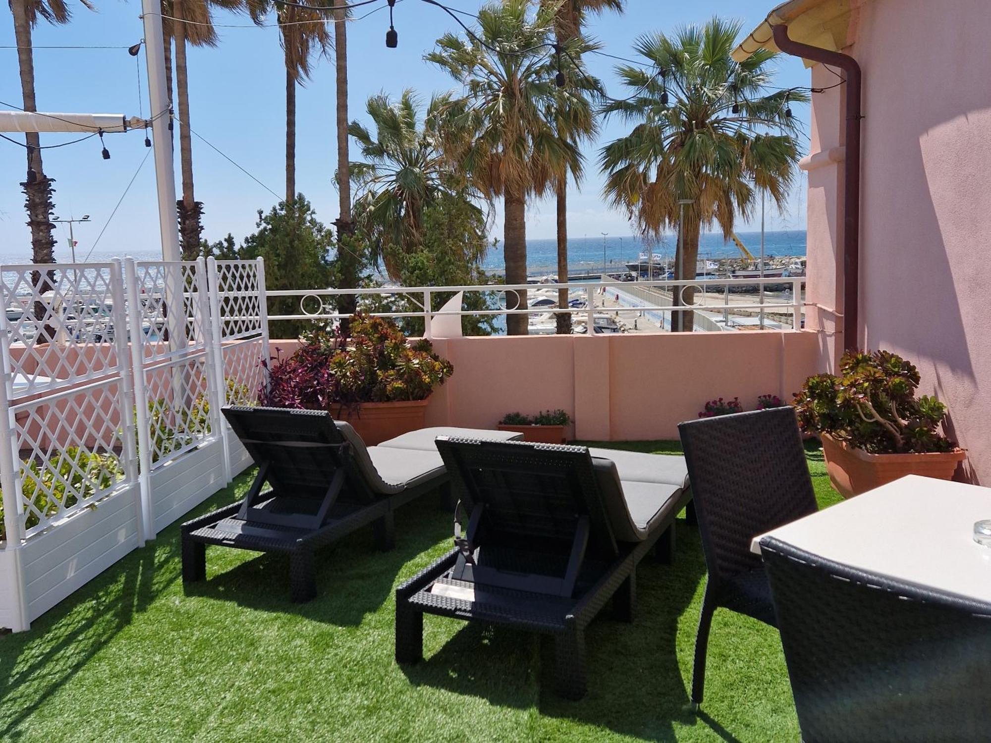Vela Bianca H & R Hotel Diano Marina Room photo