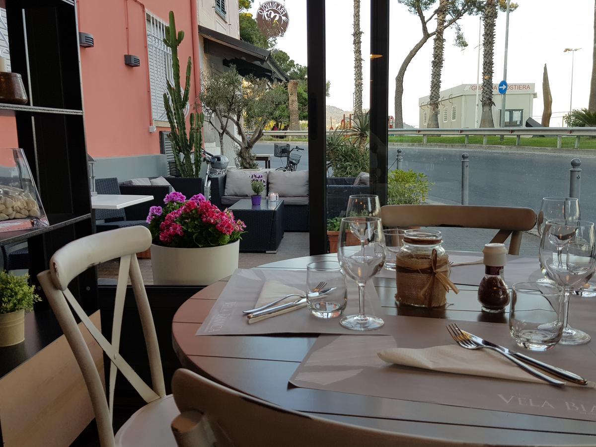 Vela Bianca H & R Hotel Diano Marina Exterior photo